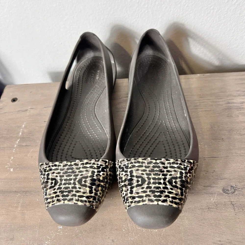 Crocs Iconic Sienna Brown/Leopard Print Ballet‎ Slip-on Flats Womens W8 EUC